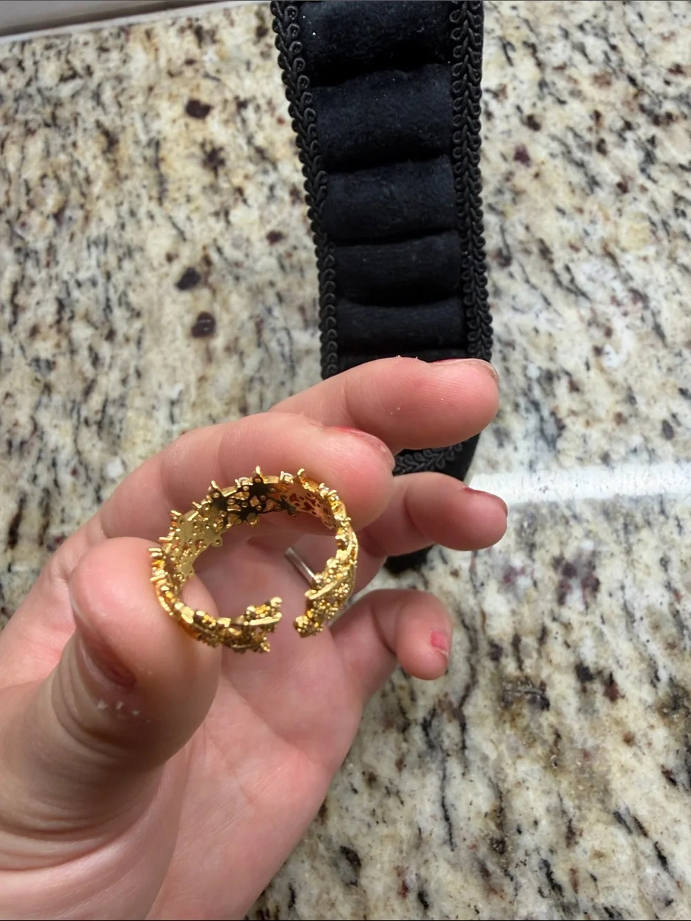 Women’s Gold Bedazzled Ring